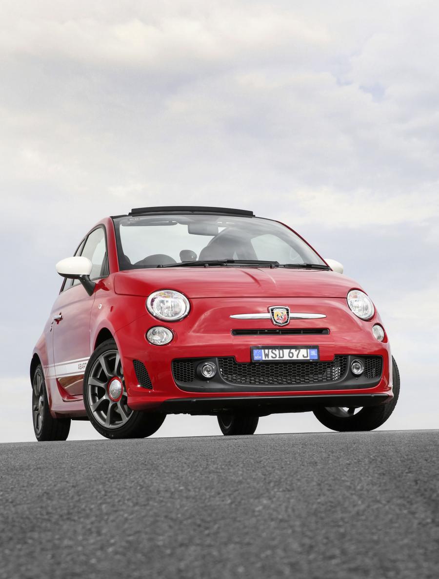  Abarth 595C (312) 2016 года  (AU) (фото 13 из 30)